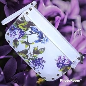 NWT White House Black Market Wristlet clutch